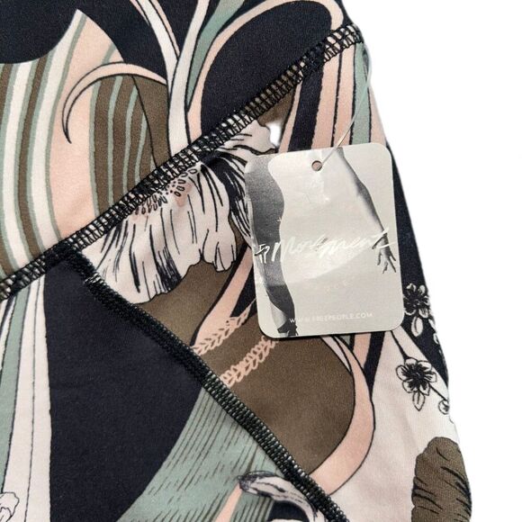 Free People Movement NWT Wave Crush Legging Small - Picture 8 of 8